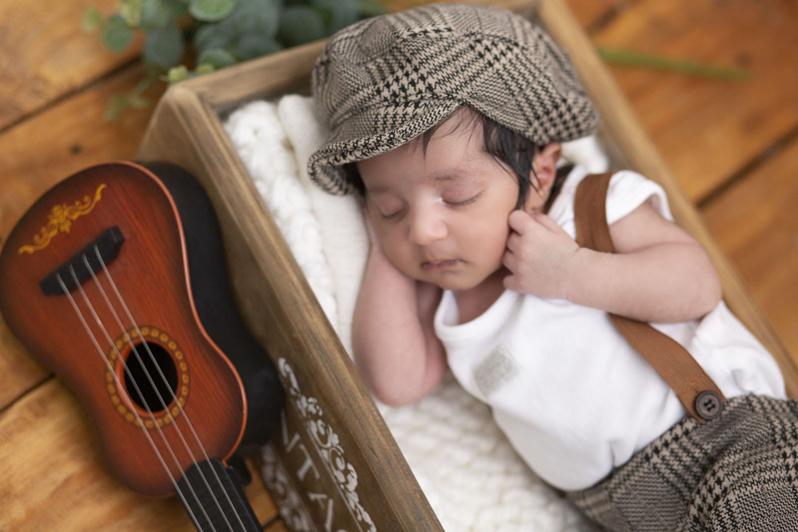 Newborn baby styled photography session, Muizenberg